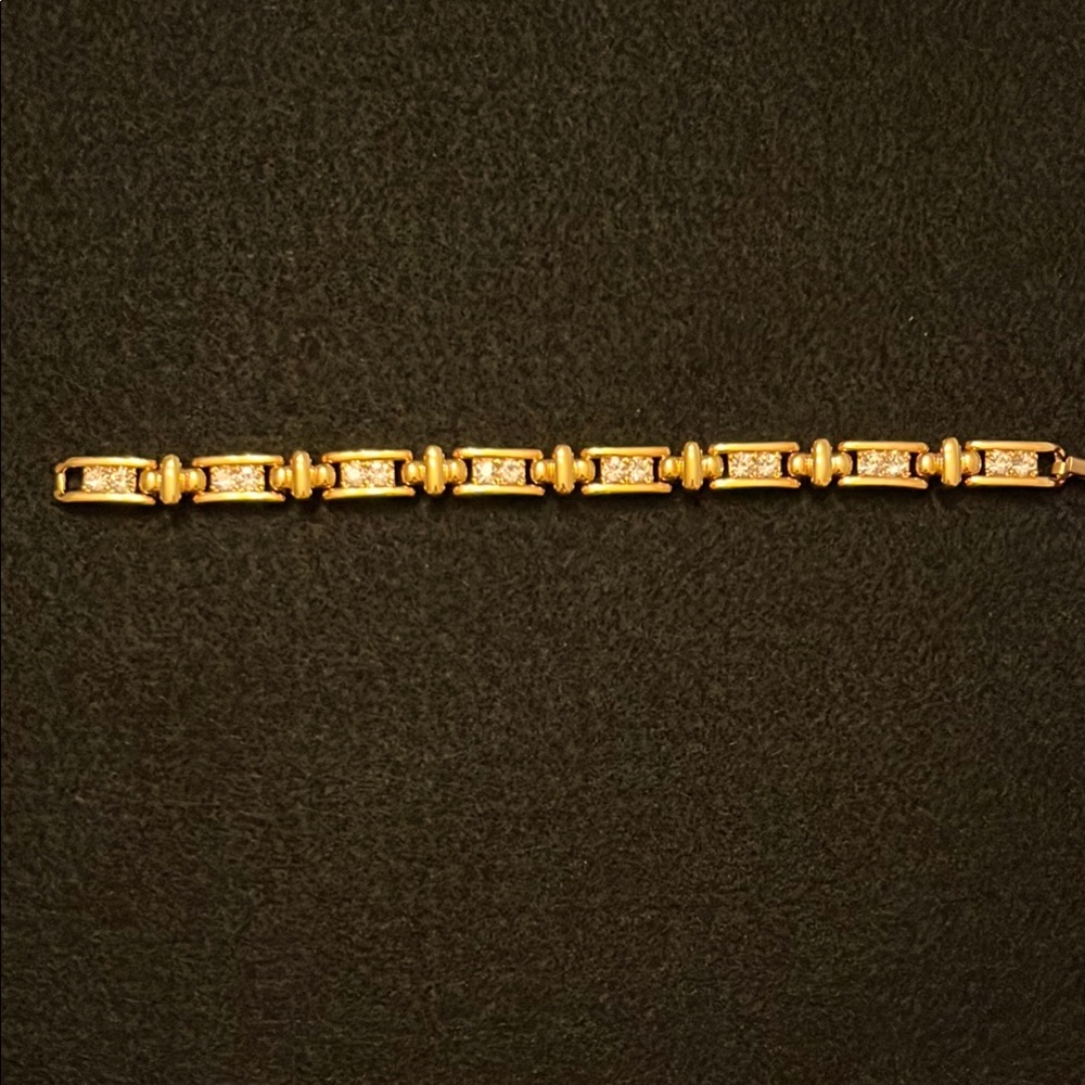 Vintage 7 1/2” Golden Joan Rivers Bar Link Bracelet with Crystal Accents